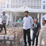 غوث نگر اسکول میں فرّوق سلطانہ کی جانب سے "آؤ اردو سیکھیں” کتابوں کی مفت تقسیم