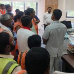 سرکاری احکامات کی خلاف ورزی کرنے والے اسکولوں کے خلاف کارروائی کرنے ڈی ای او کا انتباہ