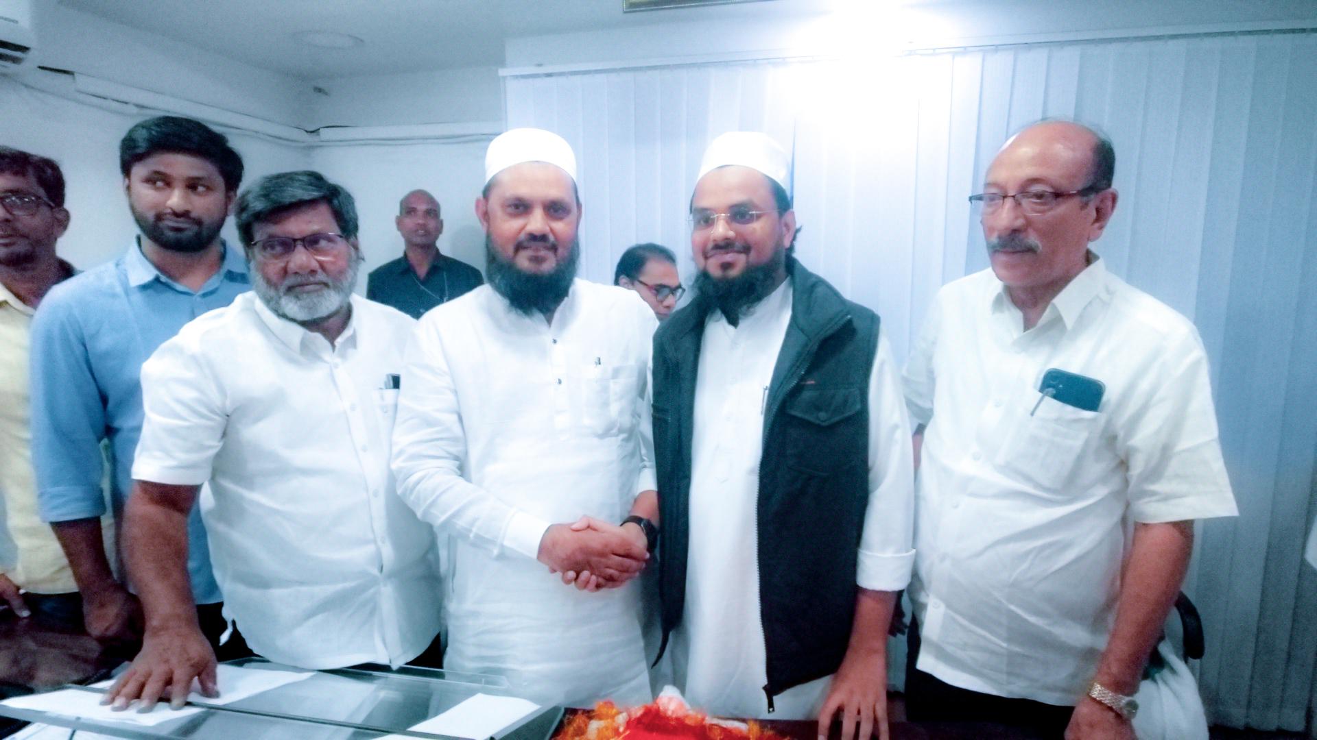 Mohd Riyaz Ahmed, Chairman of ZED News TV Channel, Meets Maulana Mushtaq Rashidi, Chairman of APMFC, in Hyderabad