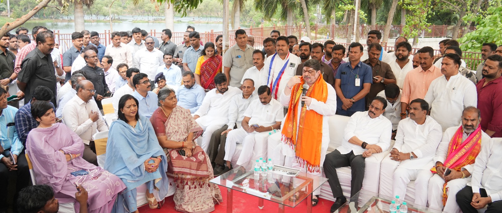 Government Committed to Welfare of Weaker Sections BC Communities Should Move Forward with Unity Mahatma Jyotiba Phule and Savitribai Phule as Guiding Inspirations